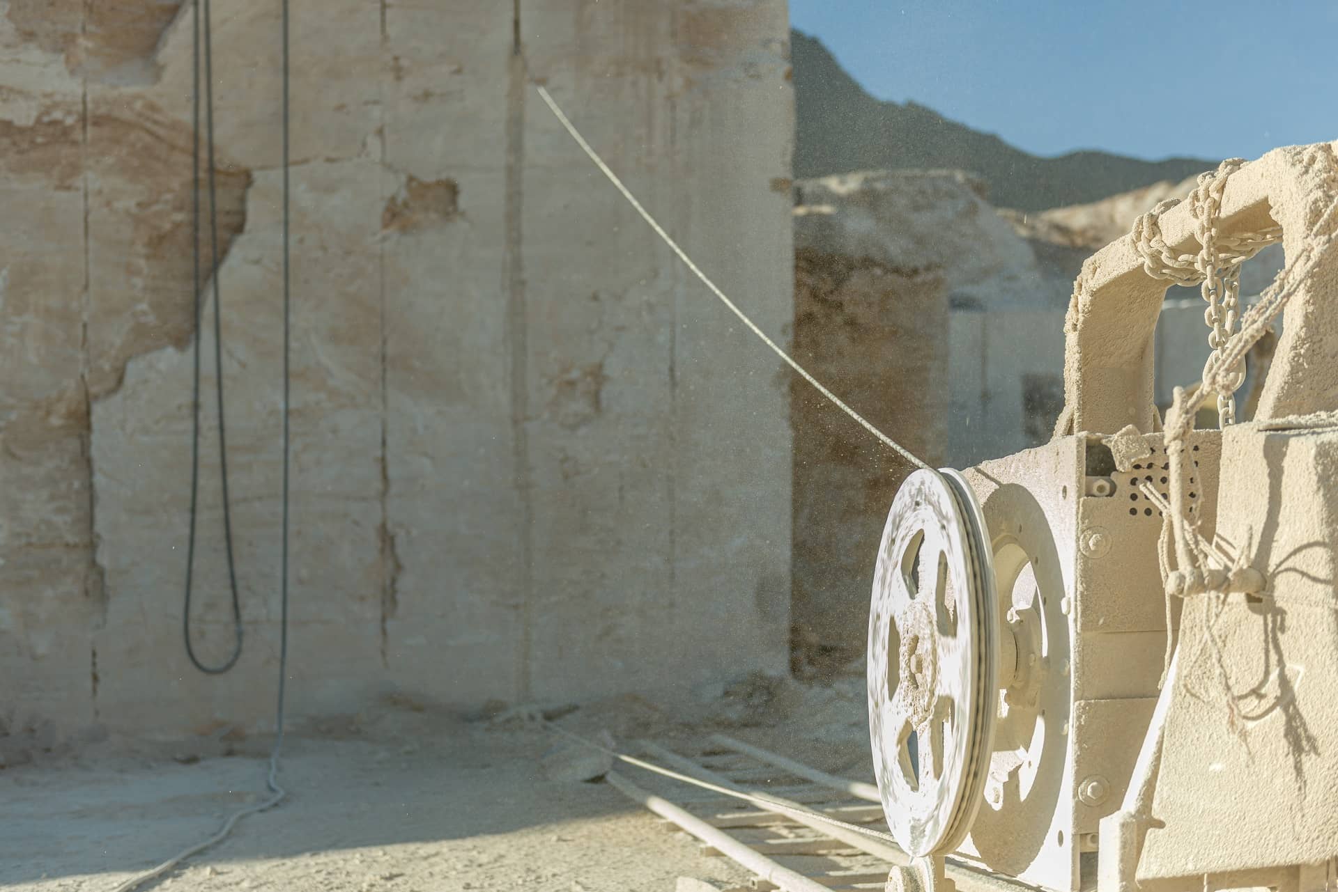 A background: Ramsheh travertine stone and its importance in Iranian architecture